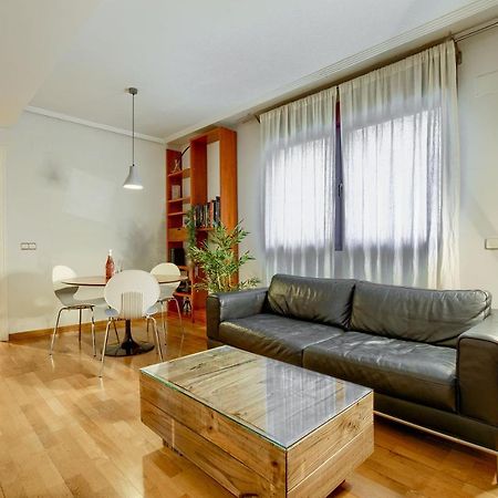 Apartamento En Chamberi Con Piscina - Lovely Apartment In The City Center With Swimming Pool Madrid Buitenkant foto