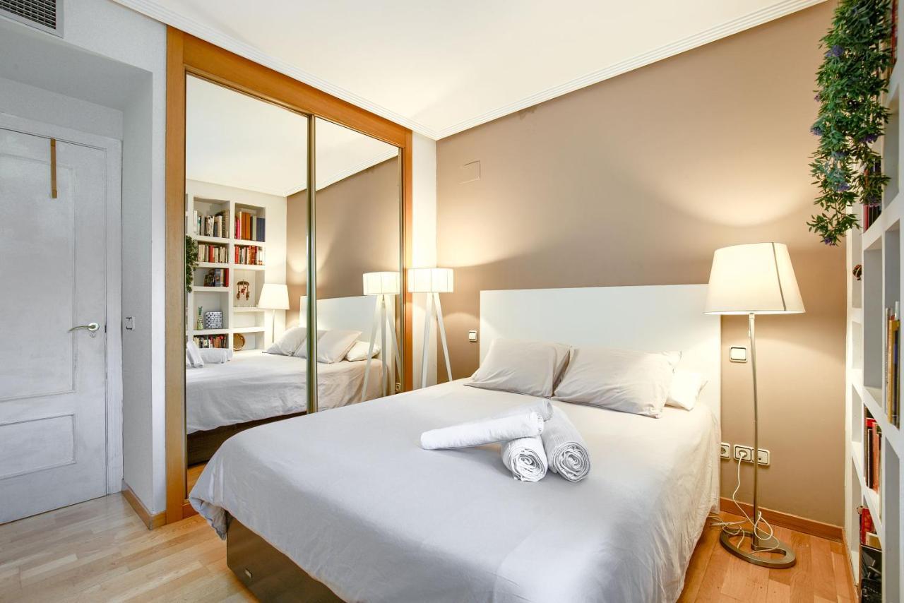 Apartamento En Chamberi Con Piscina - Lovely Apartment In The City Center With Swimming Pool Madrid Buitenkant foto